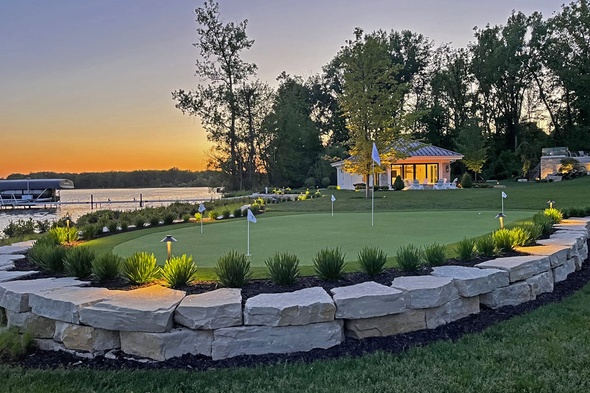 Huntsville backyard putting green